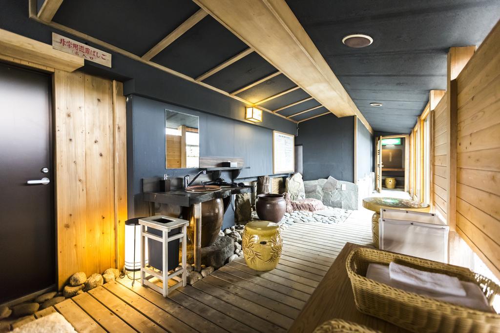 Wakamatsu Chita Hot Spring Resort Минамичита Екстериор снимка